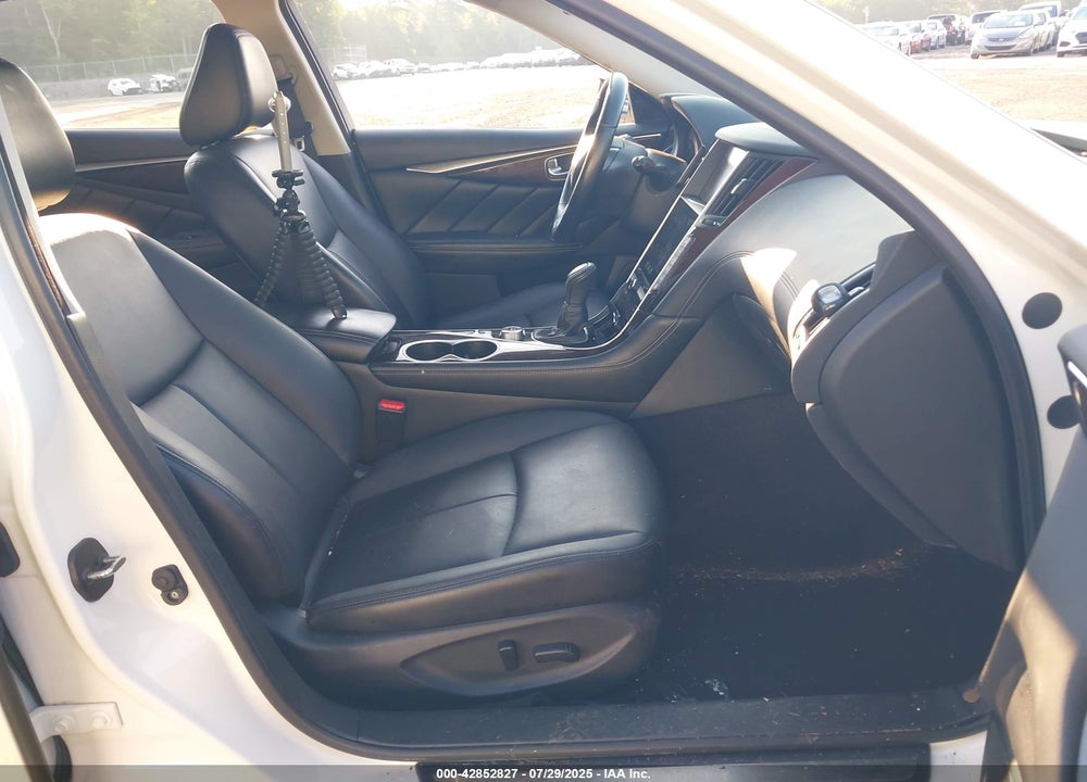 2018 INFINITI Q50 3.0T LUXE VIN: JN1EV7AR0JM445557