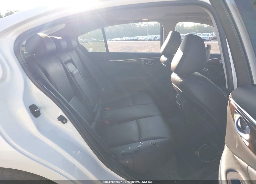 2018 INFINITI Q50 3.0T LUXE VIN: JN1EV7AR0JM445557