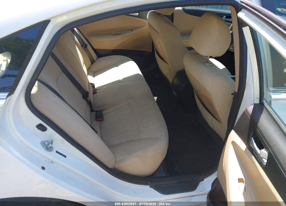 2012 HYUNDAI SONATA VIN: 5NPEB4AC5CH487168
