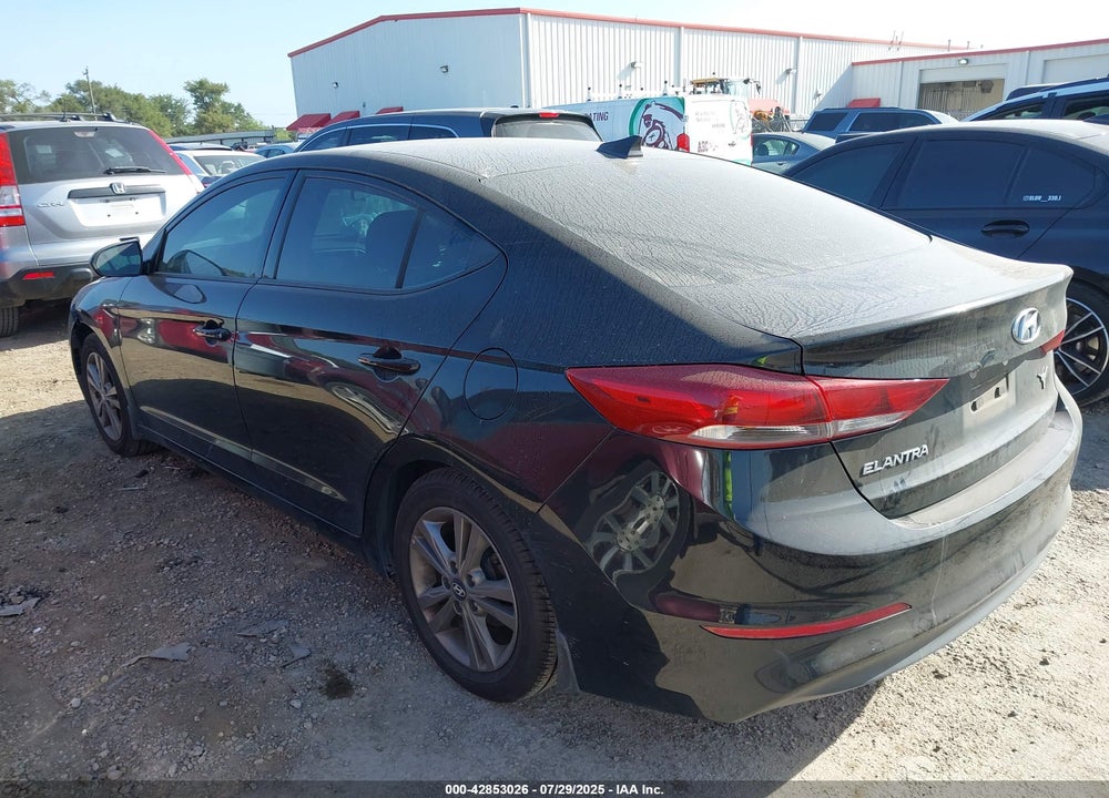 2018 HYUNDAI ELANTRA VIN: 5NPD84LF3JH311217