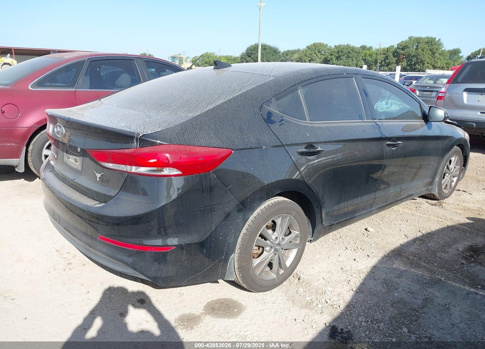 2018 HYUNDAI ELANTRA VIN: 5NPD84LF3JH311217