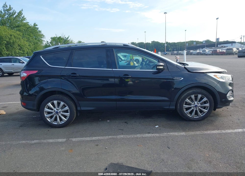 2017 FORD ESCAPE VIN: 1FMCU9J92HUE28445