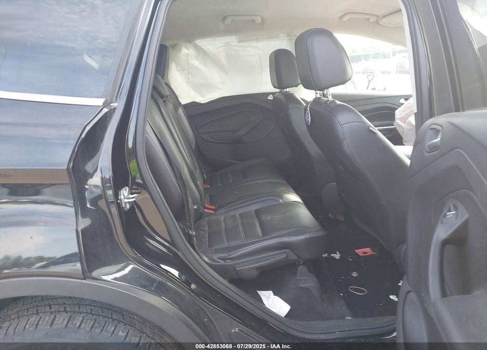 2017 FORD ESCAPE VIN: 1FMCU9J92HUE28445