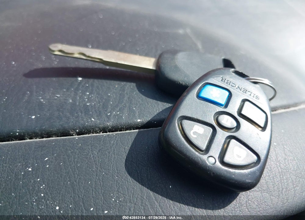 2005 HONDA CIVIC LX VIN: 1HGEM22615L031711