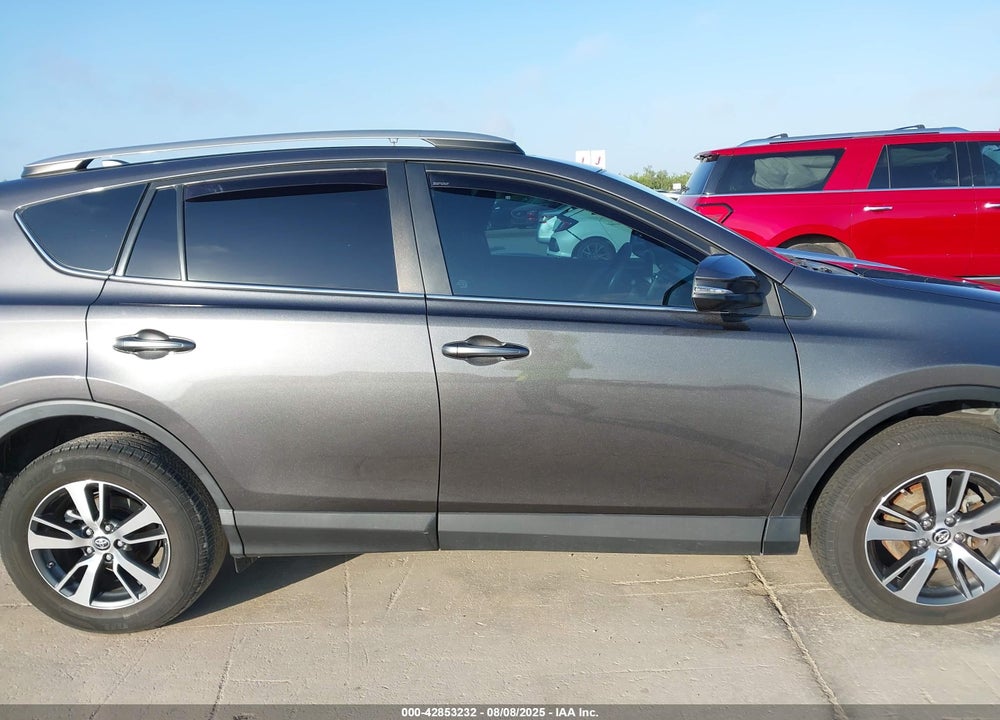 2017 TOYOTA RAV4 XLE VIN: 2T3WFREV5HW386018