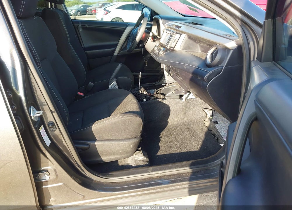 2017 TOYOTA RAV4 XLE VIN: 2T3WFREV5HW386018