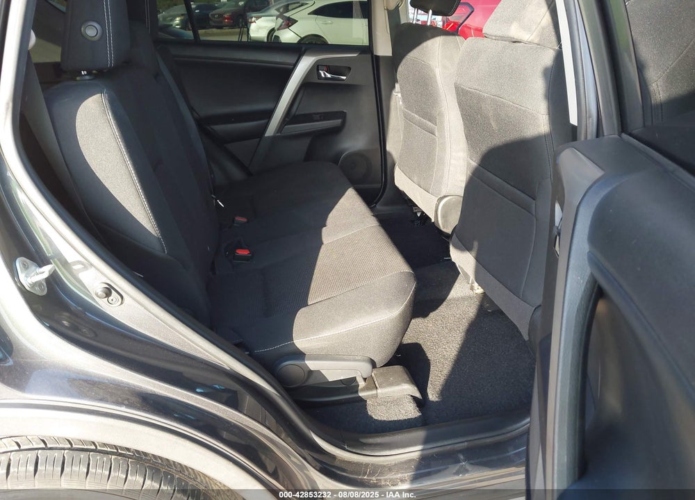 2017 TOYOTA RAV4 XLE VIN: 2T3WFREV5HW386018