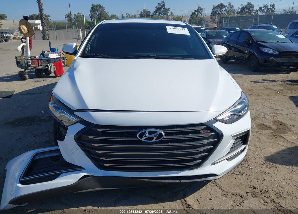 2018 HYUNDAI ELANTRA VIN: KMHD04LB8JU685618