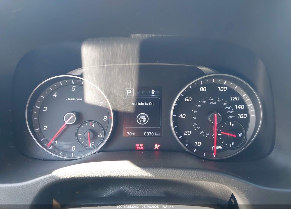 2018 HYUNDAI ELANTRA VIN: KMHD04LB8JU685618