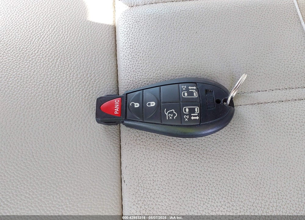 2016 CHRYSLER TOWN & COUNTRY LX VIN: 2C4RC1AG3GR260540