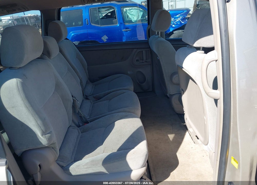 2004 TOYOTA SIENNA CE VIN: 5TDZA23C44S064762