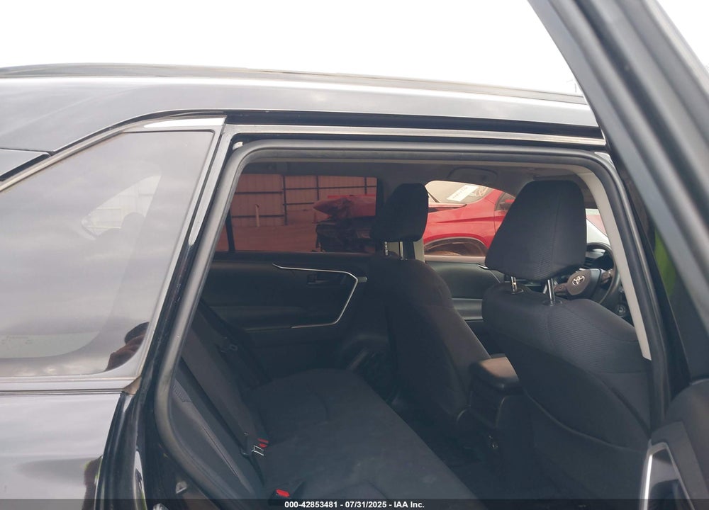 2019 TOYOTA RAV4 LE VIN: JTMH1RFV0KD013754