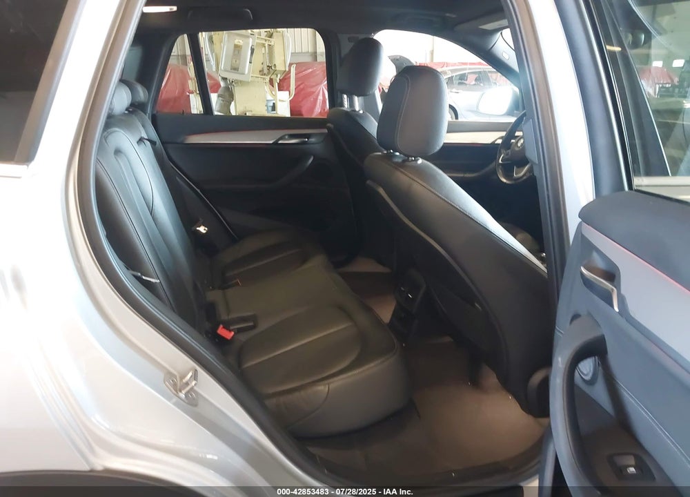 2018 BMW X1 VIN: WBXHT3C31J5K22409