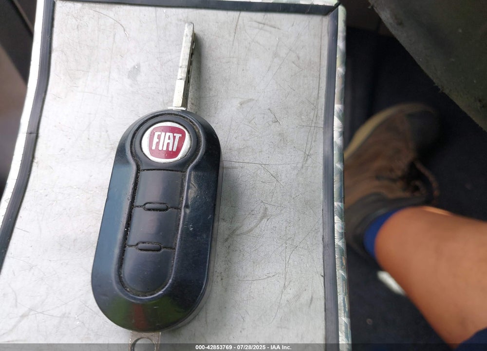 2016 FIAT 500E VIN: 3C3CFFGE8GT229480