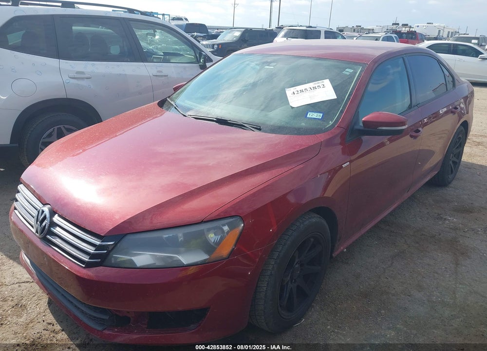 2015 VOLKSWAGEN PASSAT VIN: 1VWAT7A37FC030257