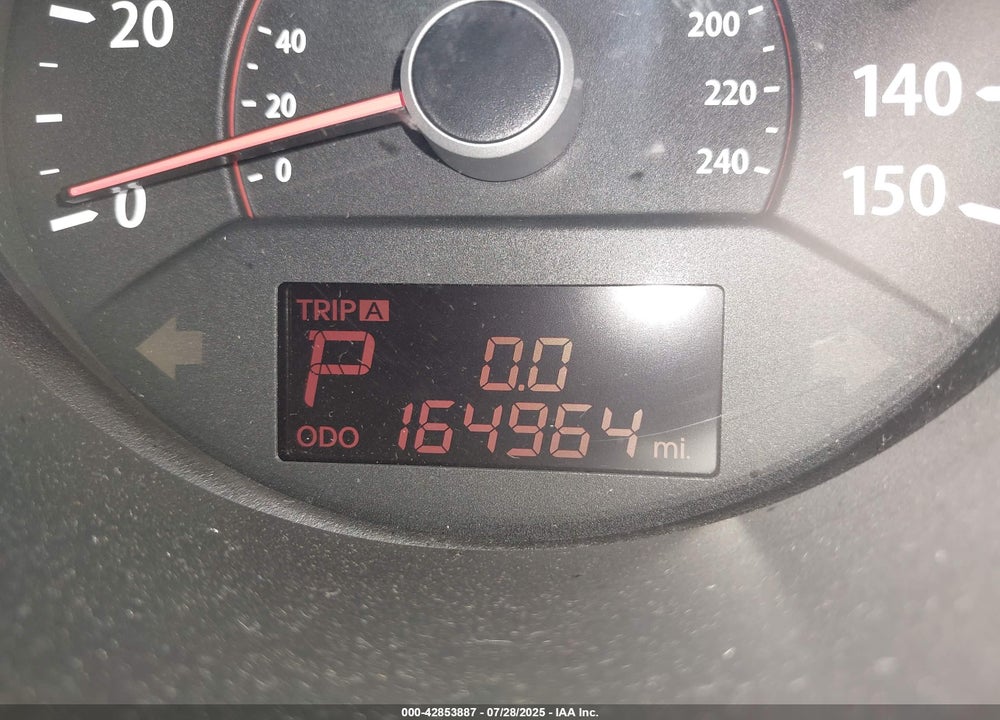 2011 KIA SORENTO VIN: 5XYKTDA28BG129320