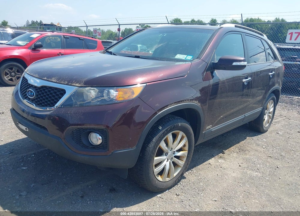 2011 KIA SORENTO VIN: 5XYKTDA28BG129320