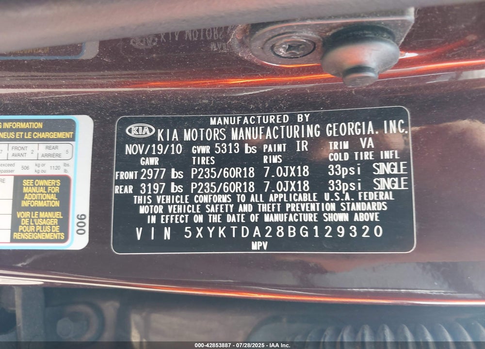 2011 KIA SORENTO VIN: 5XYKTDA28BG129320
