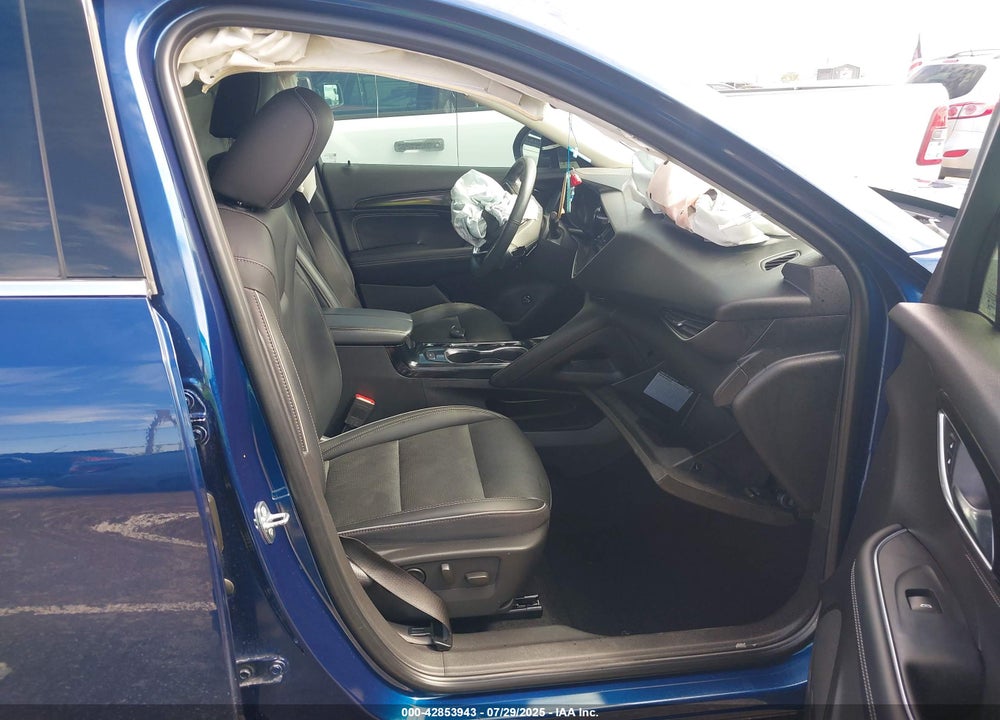 2022 BUICK ENVISION VIN: LRBFZNR44ND033052