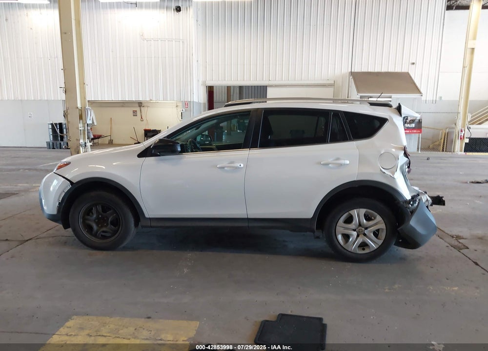 2015 TOYOTA RAV4 LE VIN: 2T3BFREV7FW267737