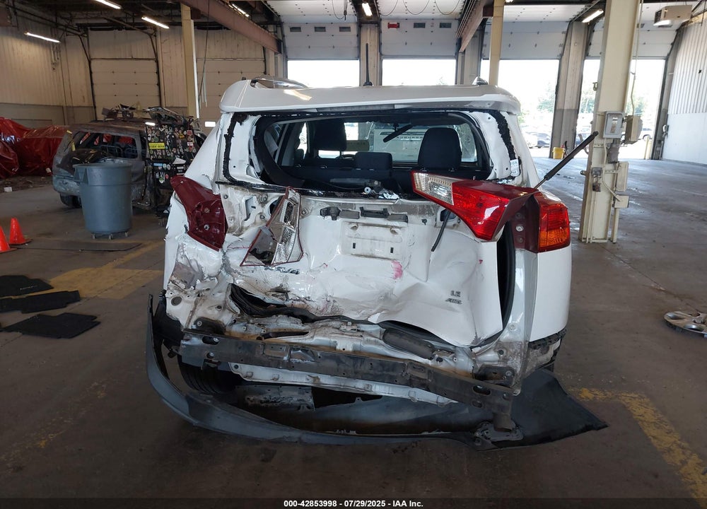 2015 TOYOTA RAV4 LE VIN: 2T3BFREV7FW267737