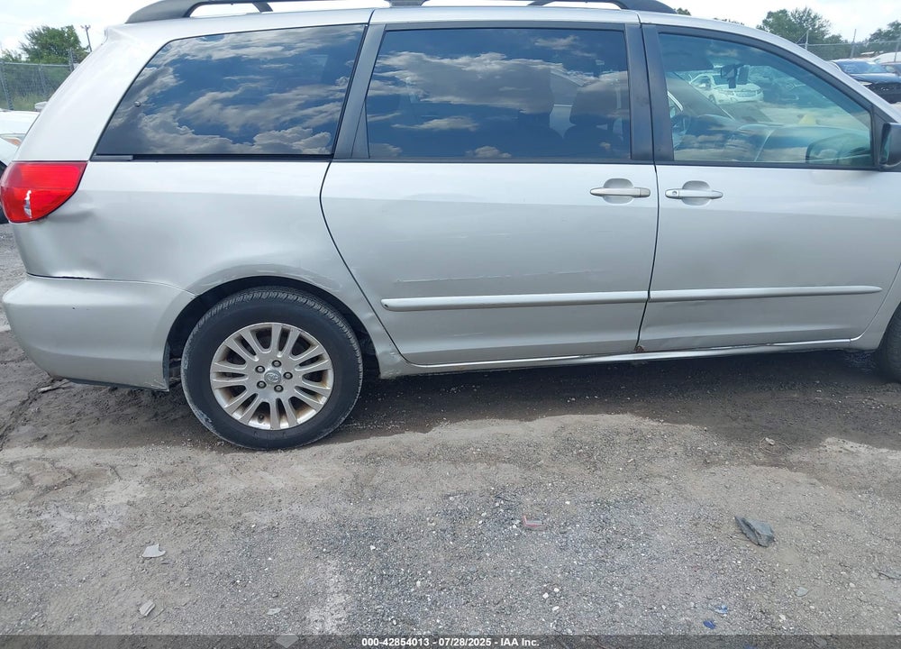 2008 TOYOTA SIENNA LE VIN: 5TDBK23C18S012977