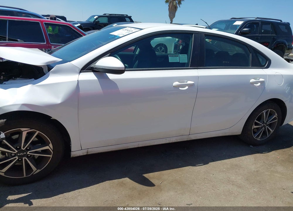 2023 KIA FORTE VIN: 3KPF24AD9PE692550