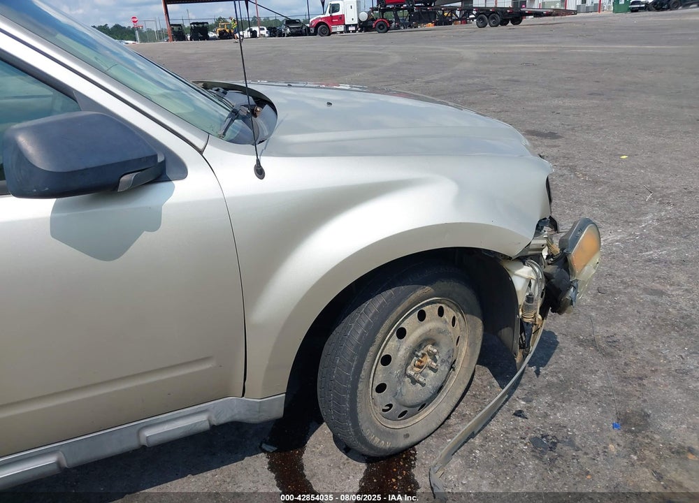 2010 FORD ESCAPE VIN: 1FMCU0DG4AKD09609