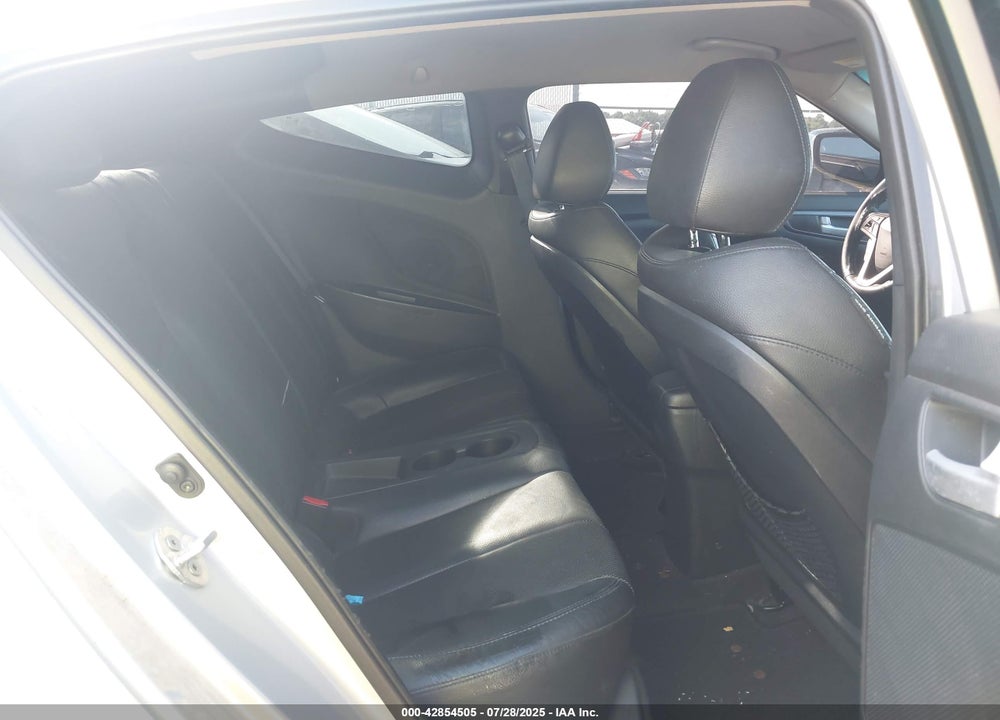 2013 HYUNDAI VELOSTER VIN: KMHTC6AE5DU112756