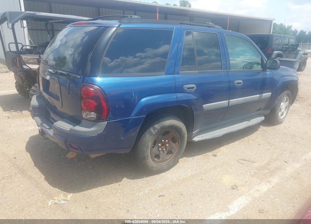 2005 CHEVROLET TRAILBLAZER LS VIN: 1GNDS13S652382388