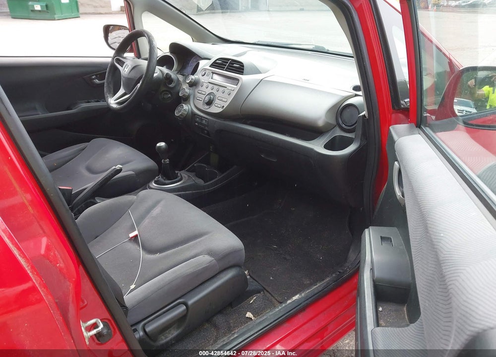 2012 HONDA FIT VIN: JHMGE8G35CC001628