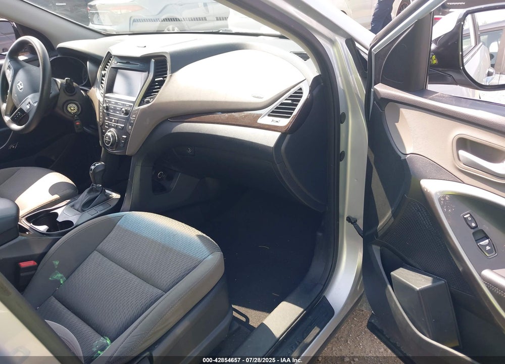 2017 HYUNDAI SANTA FE VIN: KM8SM4HF0HU226858