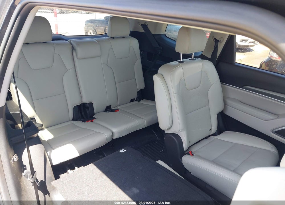 2021 KIA TELLURIDE VIN: 5XYP64HC0MG111974
