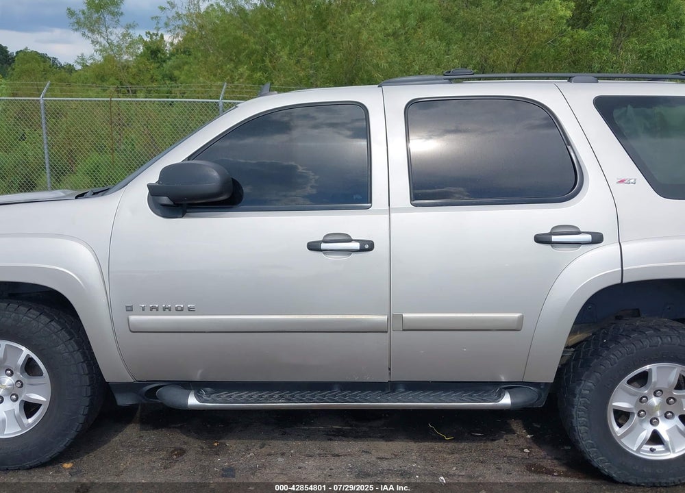 2008 CHEVROLET TAHOE LT VIN: 1GNFK13098R192426