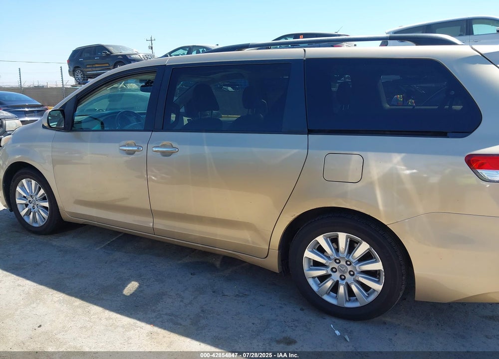 2011 TOYOTA SIENNA VIN: 5TDDK3DC6BS005124