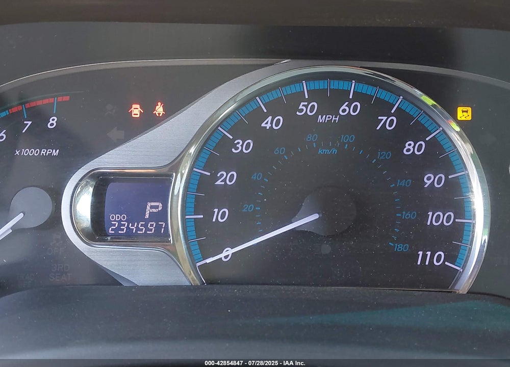 2011 TOYOTA SIENNA VIN: 5TDDK3DC6BS005124