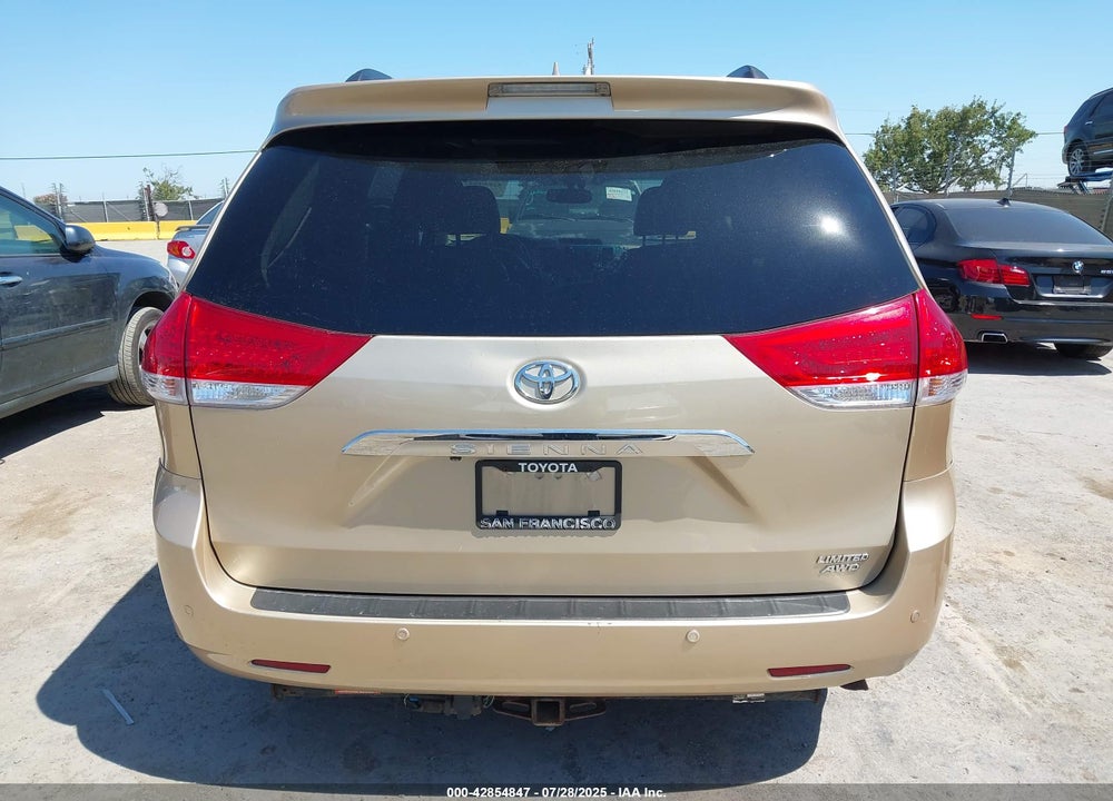 2011 TOYOTA SIENNA VIN: 5TDDK3DC6BS005124
