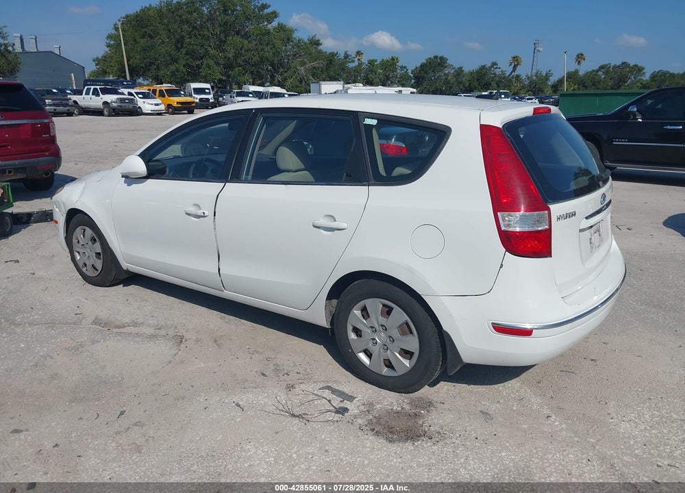 2010 HYUNDAI ELANTRA VIN: KMHDB8AE1AU065868
