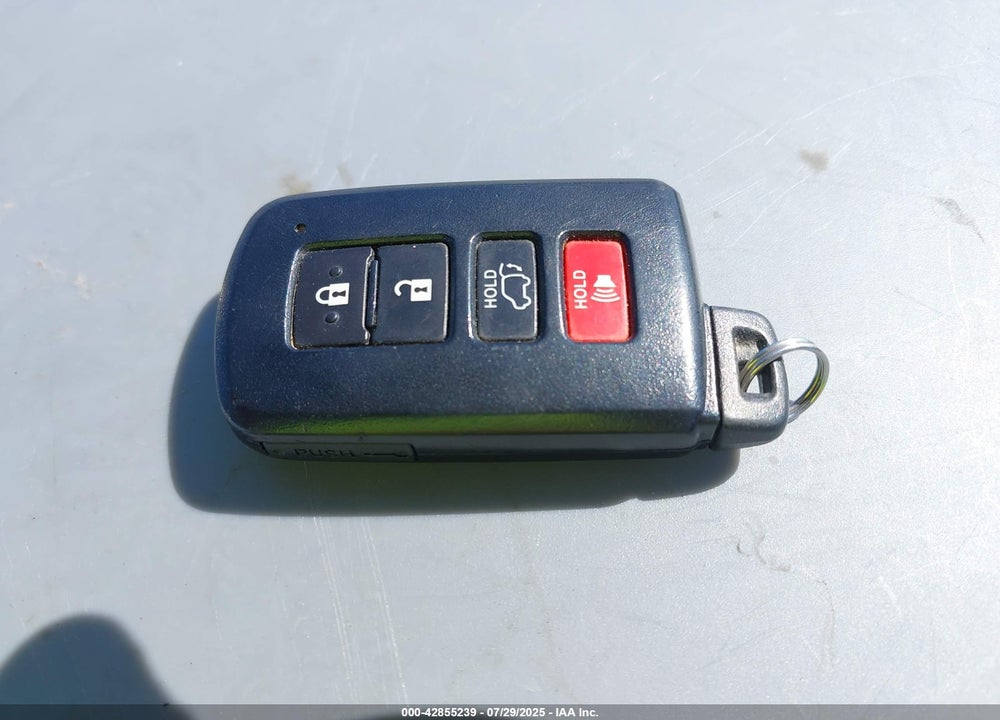 2017 TOYOTA RAV4 VIN: JTMDFREVXHJ163057
