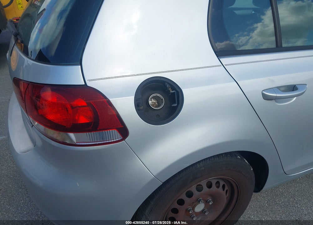 2013 VOLKSWAGEN GOLF VIN: WVWDB7AJ9DW126677