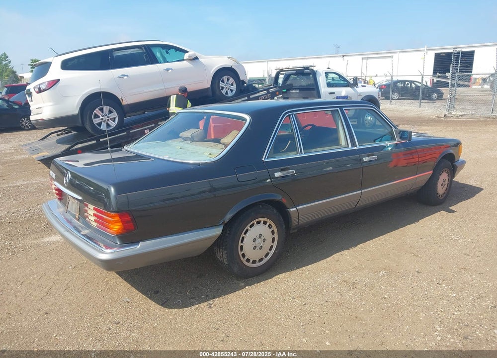 1985 MERCEDES-BENZ 500 VIN: WDBCA37D3FA134037