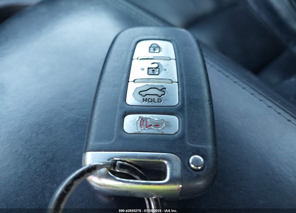 2013 KIA OPTIMA VIN: 5XXGR4A62DG209100