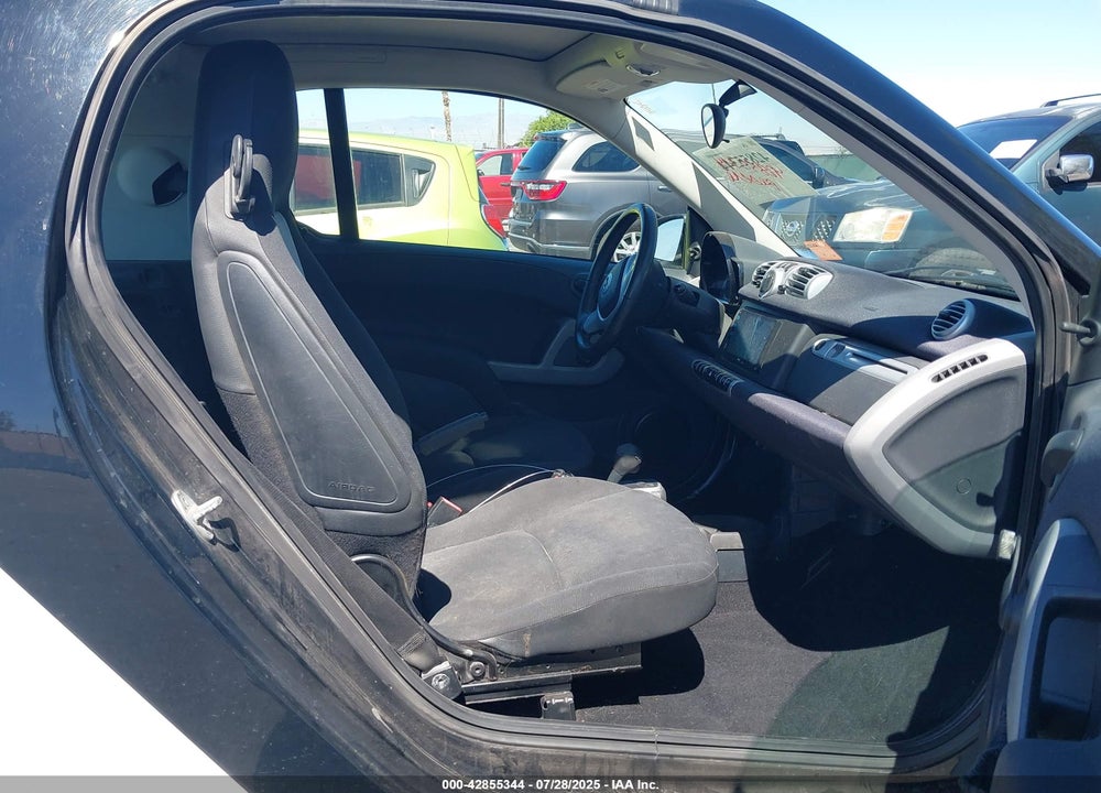 2013 SMART FORTWO VIN: WMEEJ3BA3DK687688