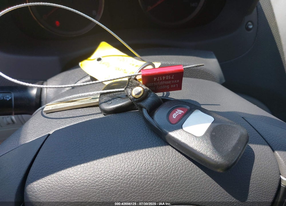 2014 HYUNDAI ACCENT VIN: KMHCT5AE8EU183817