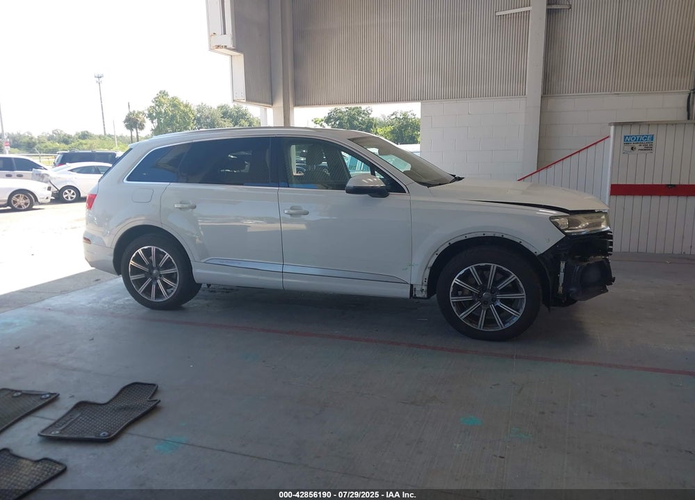 2017 AUDI Q7 VIN: WA1LAAF7XHD012224