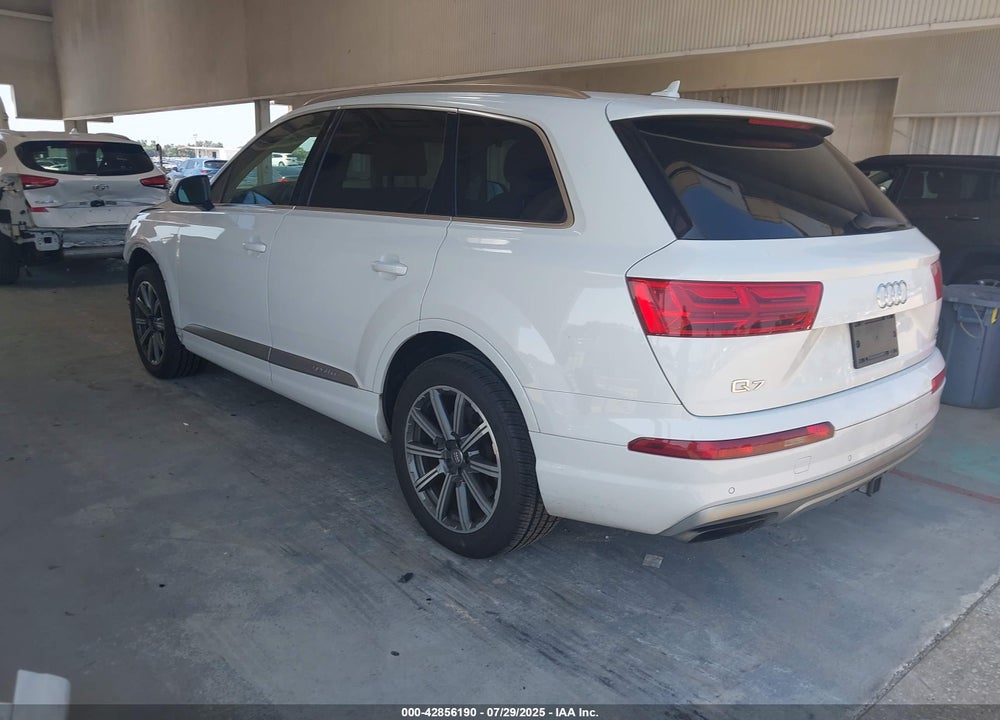 2017 AUDI Q7 VIN: WA1LAAF7XHD012224