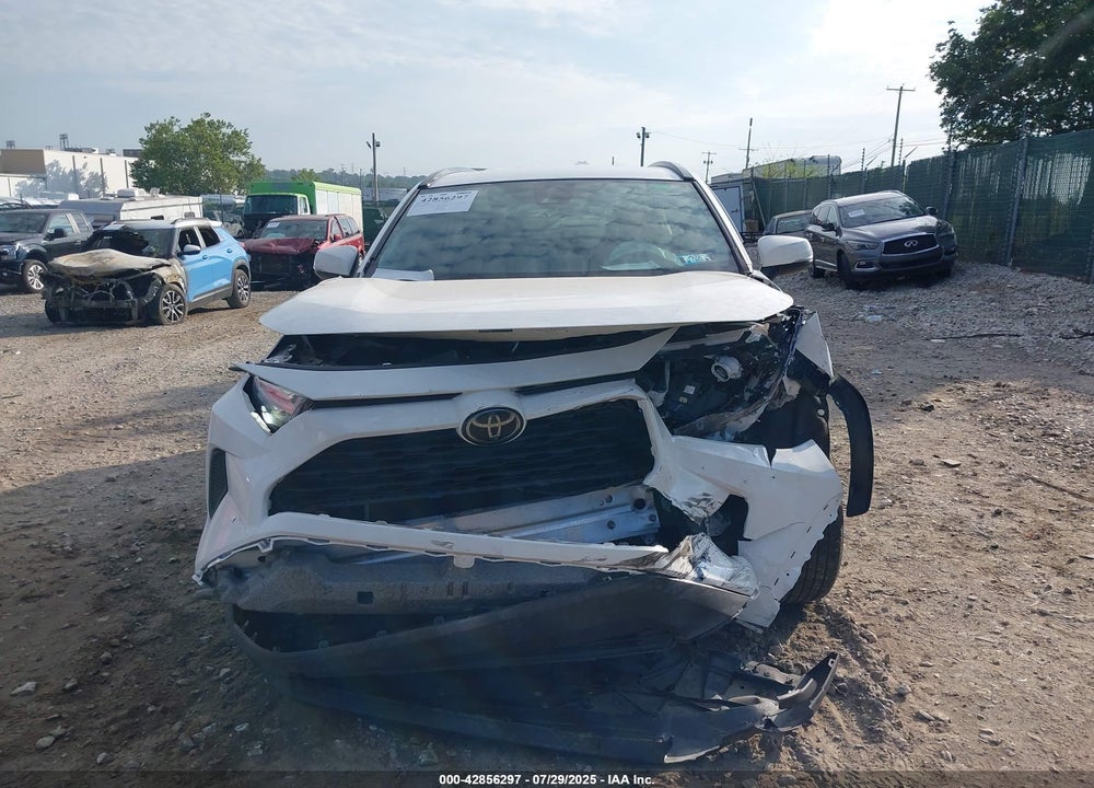 2022 TOYOTA RAV4 VIN: 2T3W1RFV9NC181361