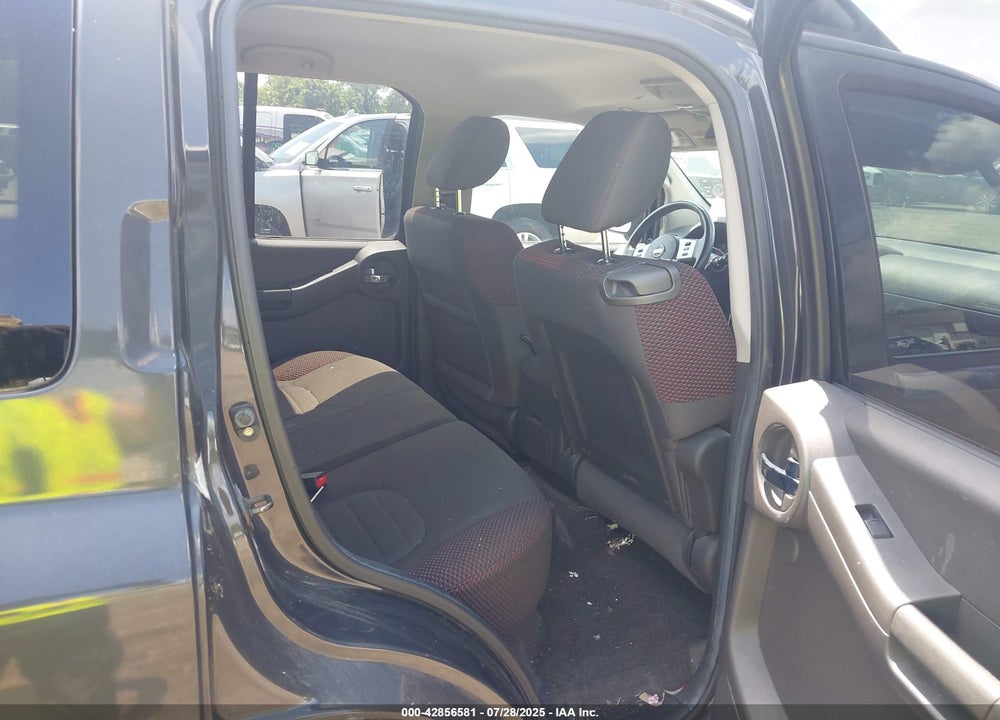 2010 NISSAN XTERRA VIN: 5N1AN0NW7AC526883