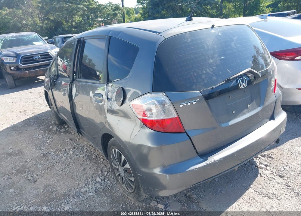 2013 HONDA FIT VIN: JHMGE8H3XDC008087