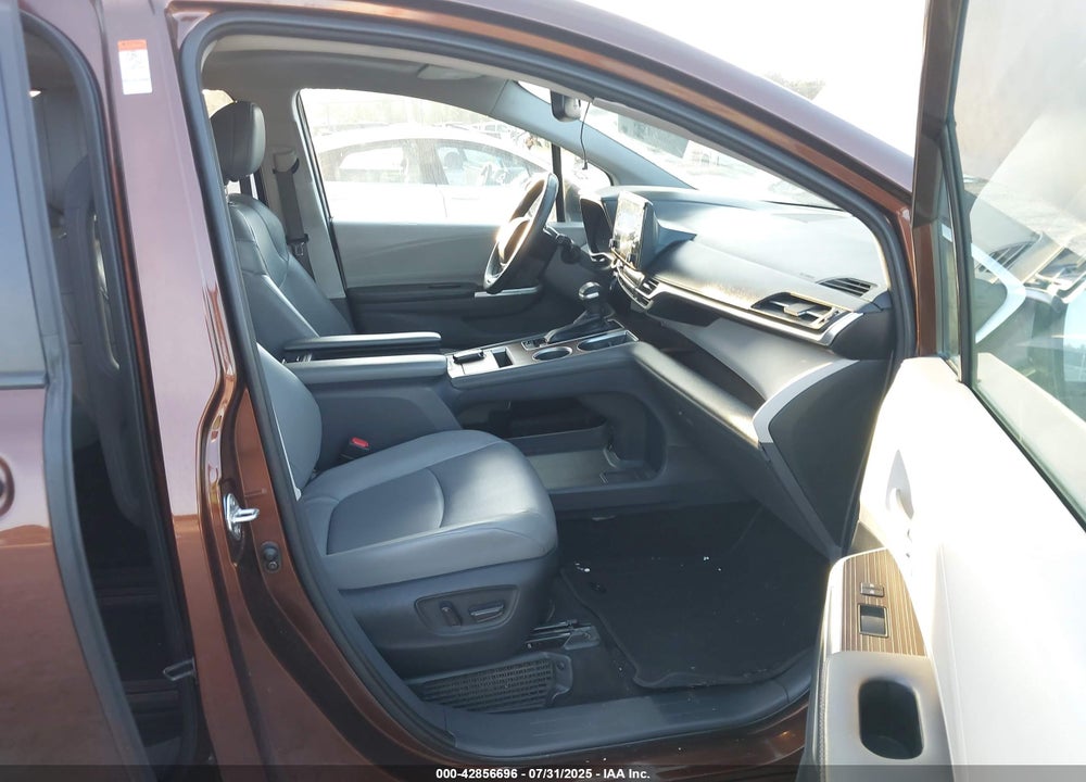 2022 TOYOTA SIENNA XLE VIN: 5TDYRKEC6NS107226